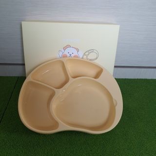 유비맘 캐릭터 실리콘 흡착 식판_색상 랜덤발송 — 5점을 준 리뷰어가 2021년 1월 올린 사용 사진