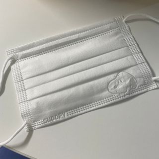 JHWORLD 스누피 마스크 정품 스누피 KF-AD 국내 비말차단 아동용 성인용 일회용 덴탈마스크 50매 — 3점을 준 리뷰어가 2021년 6월 올린 사용 사진