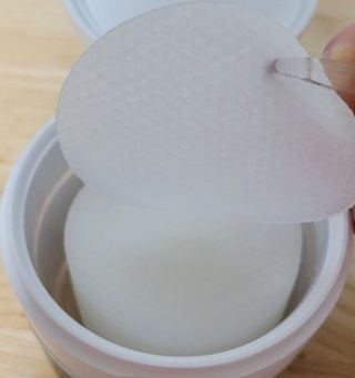 산다화 비타민씨 화이트닝 토너 패드 — 5점을 준 리뷰어가 2023년 6월 올린 사용 사진