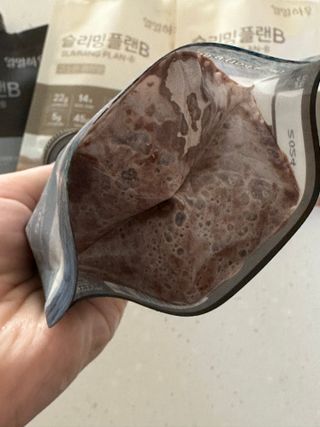 일일하우 슬리밍 플랜B 고소한 귀리맛, 진한 카카오맛 (체중조절식) — 4점을 준 리뷰어가 2023년 8월 올린 사용 사진