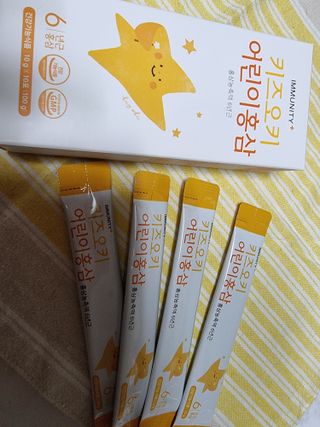 [이뮤니티플러스]우리아이 면역오키, 건강오키 _ 키즈오키 어린이홍삼 10포 1box — 4점을 준 리뷰어가 2022년 2월 올린 사용 사진
