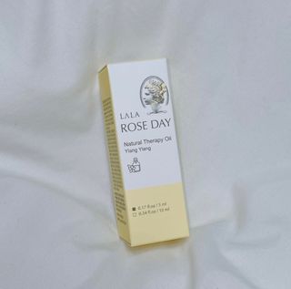 라라로즈데이 시즌2 천연 아로마오일 Y존 케어 속옷향수 이너퍼퓸 5ml  여성의 자존감을 UP시키자 — 4점을 준 리뷰어가 2021년 10월 올린 사용 사진
