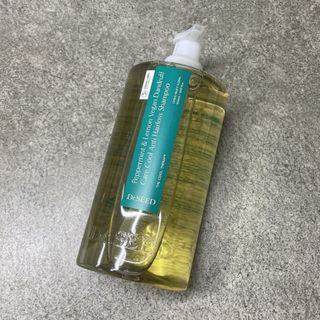 닥터시드 페퍼민트 앤 레몬 비건 비듬케어 쿨 탈모 샴푸 (1000ml) — 4.5점을 준 리뷰어가 2024년 2월 올린 사용 사진