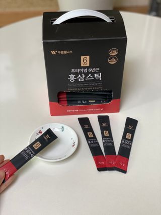 [푸름웰니스] 프리미엄 6년근 홍삼스틱 3mg x 100포 — 5점을 준 리뷰어가 2022년 3월 올린 사용 사진