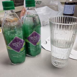 몽베스트 Montbest with Sparkling water Lime20병 — 4점을 준 리뷰어가 2022년 8월 올린 사용 사진