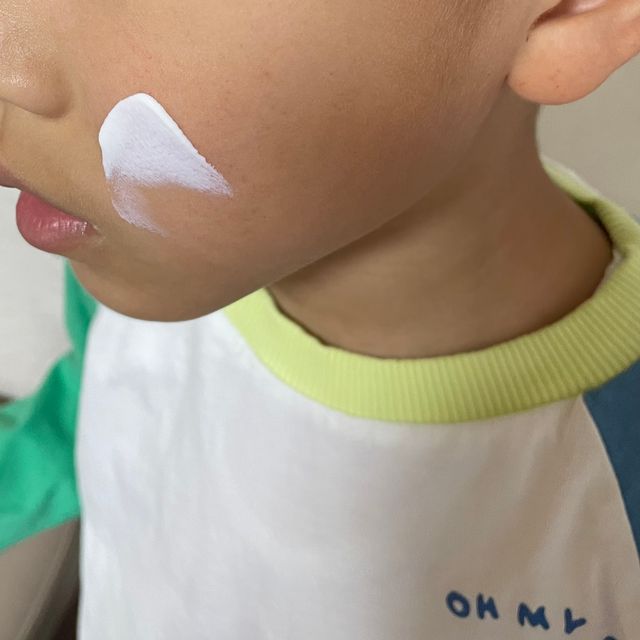 소이베베X신비아파트 모이스쳐 선크림 SPF50+ PA+++ 리뷰 사진