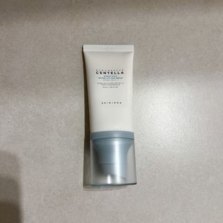 [스킨1004] 마다가스카르 센텔라 히알루-시카 워터핏 선세럼 50ml — 5점을 준 리뷰어가 2024년 5월 올린 사용 사진