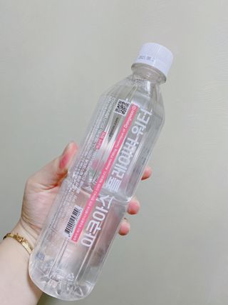 아쿠아스 플레이버워터 ★[아쿠아스] 제로칼로리 플레이버워터 복숭아/청포도 1BOX 20개입 — 5점을 준 리뷰어가 2021년 4월 올린 사용 사진