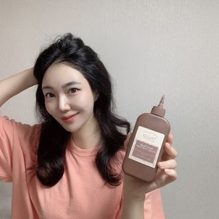 딸로 맥주효모 두피스케일러 / 각질&노폐물 타파 두피 딥-클렌징 — 4.5점을 준 리뷰어가 2023년 7월 올린 사용 사진