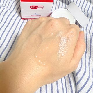 레드투래드 센서티브 슈퍼 크림 50ml — 4.5점을 준 리뷰어가 2021년 11월 올린 사용 사진