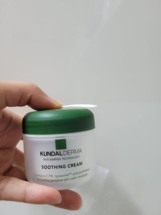 쿤달더마 C.P.R. 시카 카밍 수딩 크림 50ml — 4.5점을 준 리뷰어가 2020년 12월 올린 사용 사진