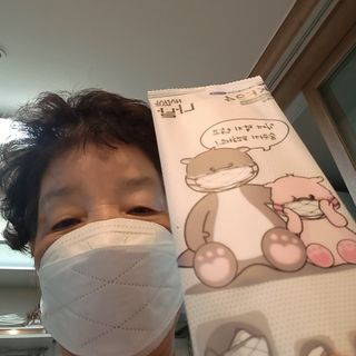 케이파이 나날마스크 [케이파이 나날] KF94 마스크 50매입 (개별포장) ,  여름에도 좋은 숨쉬기 편한 순수 국산 마스크 — 5점을 준 리뷰어가 2022년 7월 올린 사용 사진