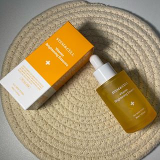 체르엠 스템앤셀 비타민 브라이트닝 에센스 30ml 1개 — 3점을 준 리뷰어가 2021년 11월 올린 사용 사진