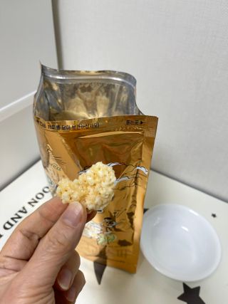 미즈꼬레아 치즈맛 누룽지크리스피 — 4.5점을 준 리뷰어가 2022년 3월 올린 사용 사진