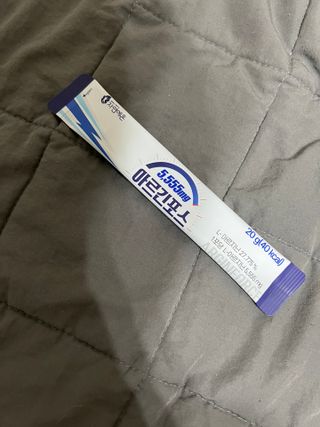 자연에온 아르긴포스 L-아르기닌 5555mg 스틱 15개입 1박스 — 5점을 준 리뷰어가 2022년 1월 올린 사용 사진