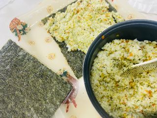 해풀잎 누구나 김밥*1ea [(혼합야채 35g *1ea,  김밥김 (5g, 5ea),  양념간장 (6g, 5ea), 참기름(5g, 2ea)] — 4점을 준 리뷰어가 2022년 7월 올린 사용 사진