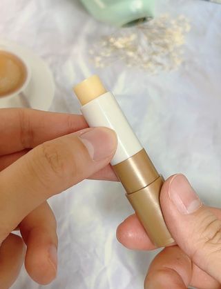 더사가오브수 [사가수] 효혜윤 보태니컬 에너지 에센스인로션 20ml /아이포올 스틱 3g — 5점을 준 리뷰어가 2023년 2월 올린 사용 사진