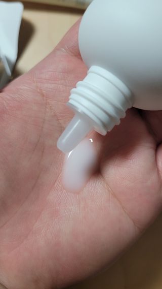리더스코스메틱 리더스 카밍 바이오틱스 에센스 워터 — 4점을 준 리뷰어가 2021년 8월 올린 사용 사진
