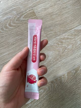 비타앤 석류콜라겐스틱 — 4.5점을 준 리뷰어가 2021년 5월 올린 사용 사진