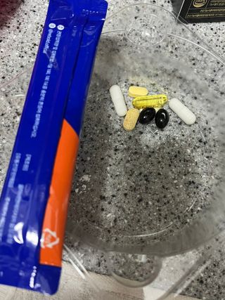 트루헬퍼 혈행 특급 초임계알티지 오메가3 1박스 2개월 — 5점을 준 리뷰어가 2023년 1월 올린 사용 사진