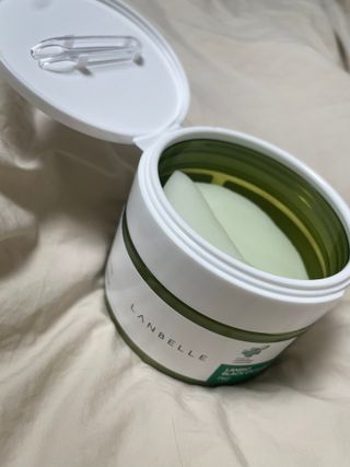 랑벨 랑바이오 블랙 시카 퀵 패드 100매 (3초 쿨링/3분 흡수, 블랙비 프로폴리스/시카 4종 함유, 대용량) — 5점을 준 리뷰어가 2022년 5월 올린 사용 사진