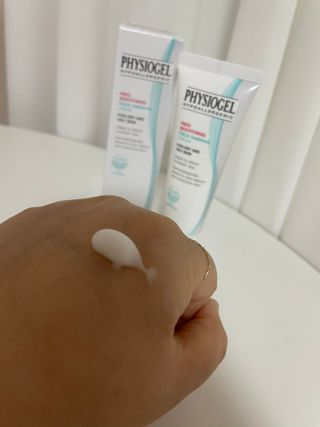 피지오겔 레드수딩 시카밸런스 크림 50ml — 4.5점을 준 리뷰어가 2022년 4월 올린 사용 사진