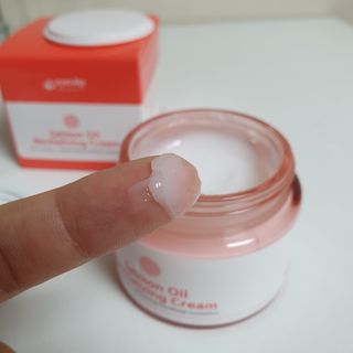 아이앤립 / EYENLIP 아이앤립 연어오일 리바이탈라이징 토너+앰플+크림 3종 세트 — 5점을 준 리뷰어가 2021년 7월 올린 사용 사진