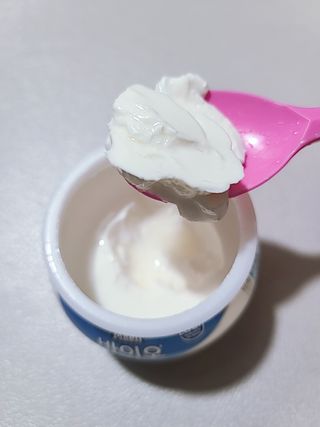 매일바이오 그릭요거트 오리지널 플레인 4개, 로스터리 커피믹스 4개 — 5점을 준 리뷰어가 2021년 12월 올린 사용 사진