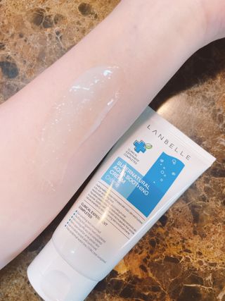 랑벨 수퍼내츄럴 아쿠아 수딩 크림 100ml — 5점을 준 리뷰어가 2022년 4월 올린 사용 사진