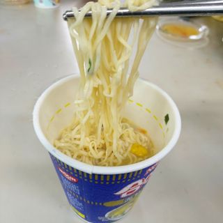 NISSIN 닛신 컵누들  4종 - 씨푸드오리지날, 씨푸드 스파이시, 씨푸드 커리, 씨푸드 XO소스 — 5점을 준 리뷰어가 2022년 11월 올린 사용 사진