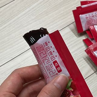 헬스업_쁘띠쁘띠석류콜라겐젤리_20g x 14포 — 4.5점을 준 리뷰어가 2021년 2월 올린 사용 사진