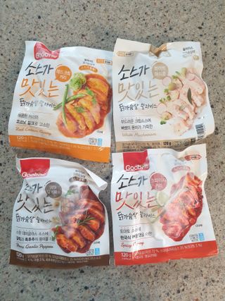굽네몰 [굽네] 소스가 맛있는 닭가슴살 슬라이스 4종 — 5점을 준 리뷰어가 2021년 4월 올린 사용 사진