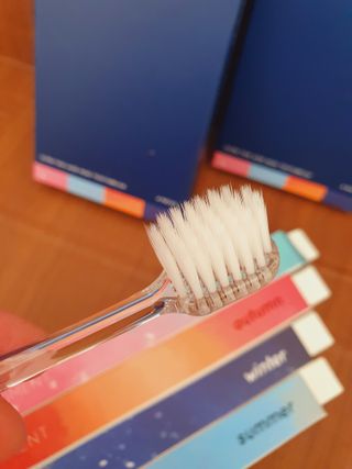 에브리모먼트 에브리 모먼트 칫솔 Every moment toothbrush — 5점을 준 리뷰어가 2022년 2월 올린 사용 사진