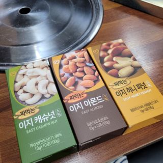 짜먹는 이지견과 짜먹는 이지아몬드, 짜먹는 이지허니피넛, 짜먹는 이지캐슈넛 각 10g X  10포 — 5점을 준 리뷰어가 2021년 1월 올린 사용 사진