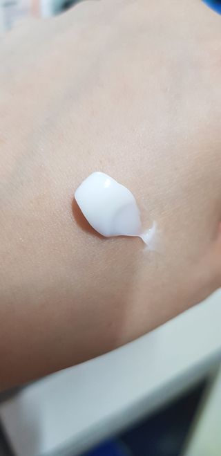더마포레스트 마데카소사이드 리페어 크림,  모이스처라이징 아쿠아크림 — 4점을 준 리뷰어가 2021년 8월 올린 사용 사진