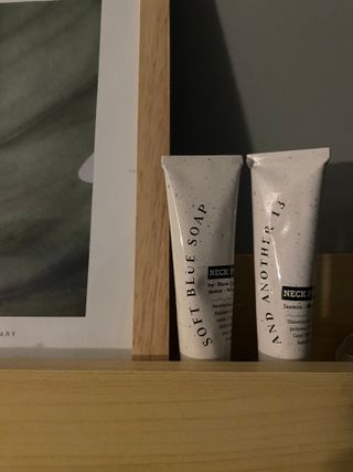 멈칫(MUMCHIT) 넥퍼퓸 NECKPERFUME 2가지 향 — 3점을 준 리뷰어가 2021년 11월 올린 사용 사진