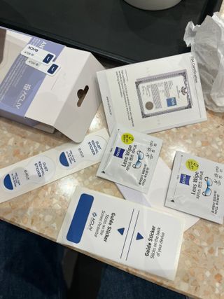 아클리브 Premium 항균 항바이러스 액정 보호필름(iPhone) — 5점을 준 리뷰어가 2022년 10월 올린 사용 사진