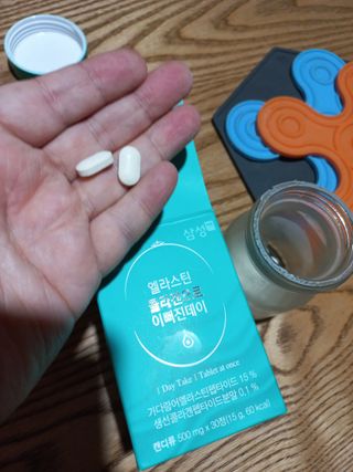 체인미 엘라스틴 콜라겐으로 이뻐진데이 500mg x 30정 — 4점을 준 리뷰어가 2021년 12월 올린 사용 사진