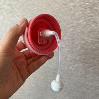 유비맘 트라이탄 코니빨대컵_컬러 랜덤 발송 — 3점을 준 리뷰어가 2021년 3월 올린 사용 사진