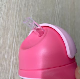 유비맘 트라이탄 코니빨대컵_컬러 랜덤 발송 — 4점을 준 리뷰어가 2021년 1월 올린 사용 사진
