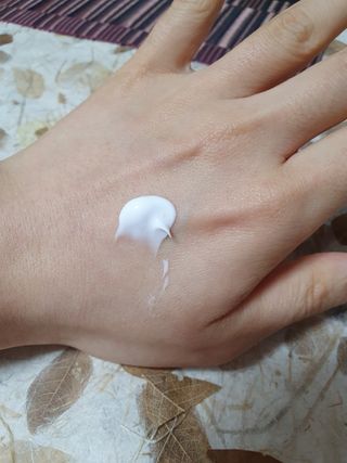 Dr.느루벗 느루벗 링클 솔루션 콘센트레이트 스네일 탄력 달팽이 크림 80g — 5점을 준 리뷰어가 2021년 3월 올린 사용 사진
