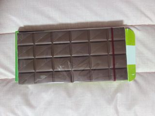 당류2g 자일리톨로 단맛을낸 슈카 퓨어비건 무설탕초콜릿 Xucker vegan 2개입 — 4점을 준 리뷰어가 2021년 4월 올린 사용 사진