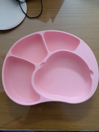 유비맘 캐릭터 실리콘 흡착 식판_색상 랜덤발송 — 5점을 준 리뷰어가 2021년 2월 올린 사용 사진
