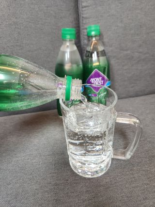 몽베스트 Montbest with Sparkling water Plain 20병 — 5점을 준 리뷰어가 2022년 11월 올린 사용 사진