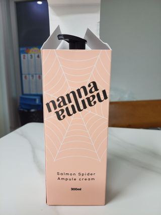 난나 살몬 스파이더 검버섯 미백 톤업 화이트닝 연어 앰플 크림 300ml 대용량 — 5점을 준 리뷰어가 2022년 8월 올린 사용 사진