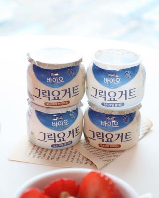 매일바이오 그릭요거트 오리지널 플레인 4개, 로스터리 커피믹스 4개 — 4점을 준 리뷰어가 2021년 12월 올린 사용 사진