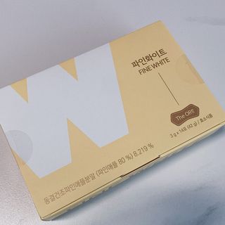 디오르 파인화이트 & 버닝레드 — 5점을 준 리뷰어가 2022년 1월 올린 사용 사진
