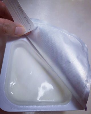 남양유업 또깍 접어 떠먹는 불가리스 2종 — 5점을 준 리뷰어가 2020년 12월 올린 사용 사진