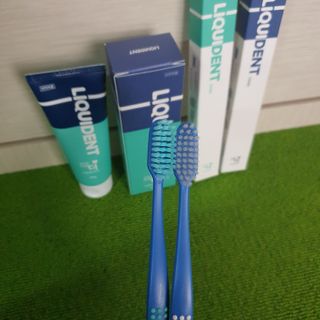 리퀴덴트 오랄케어 온가족용 리퀴덴트 더더 오랄케어 무불소 치약 + 임상시험완료 이중 미세 엠보싱 칫솔 올데이세트 — 5점을 준 리뷰어가 2021년 1월 올린 사용 사진