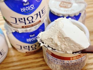 매일바이오 그릭요거트 오리지널 플레인 4개, 로스터리 커피믹스 4개 — 2점을 준 리뷰어가 2021년 12월 올린 사용 사진